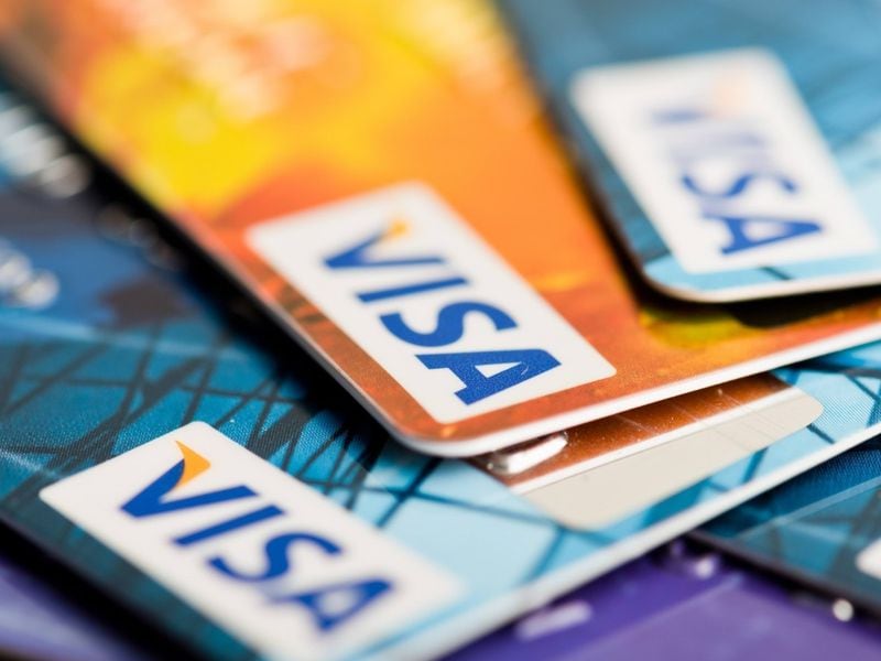 Crypto Wallet SafePal Ventures Into Banking With New USDC Visa Card