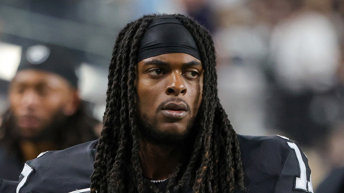 Raiders star Davante Adams’ agents shut down trade rumors: ‘Baseless’
