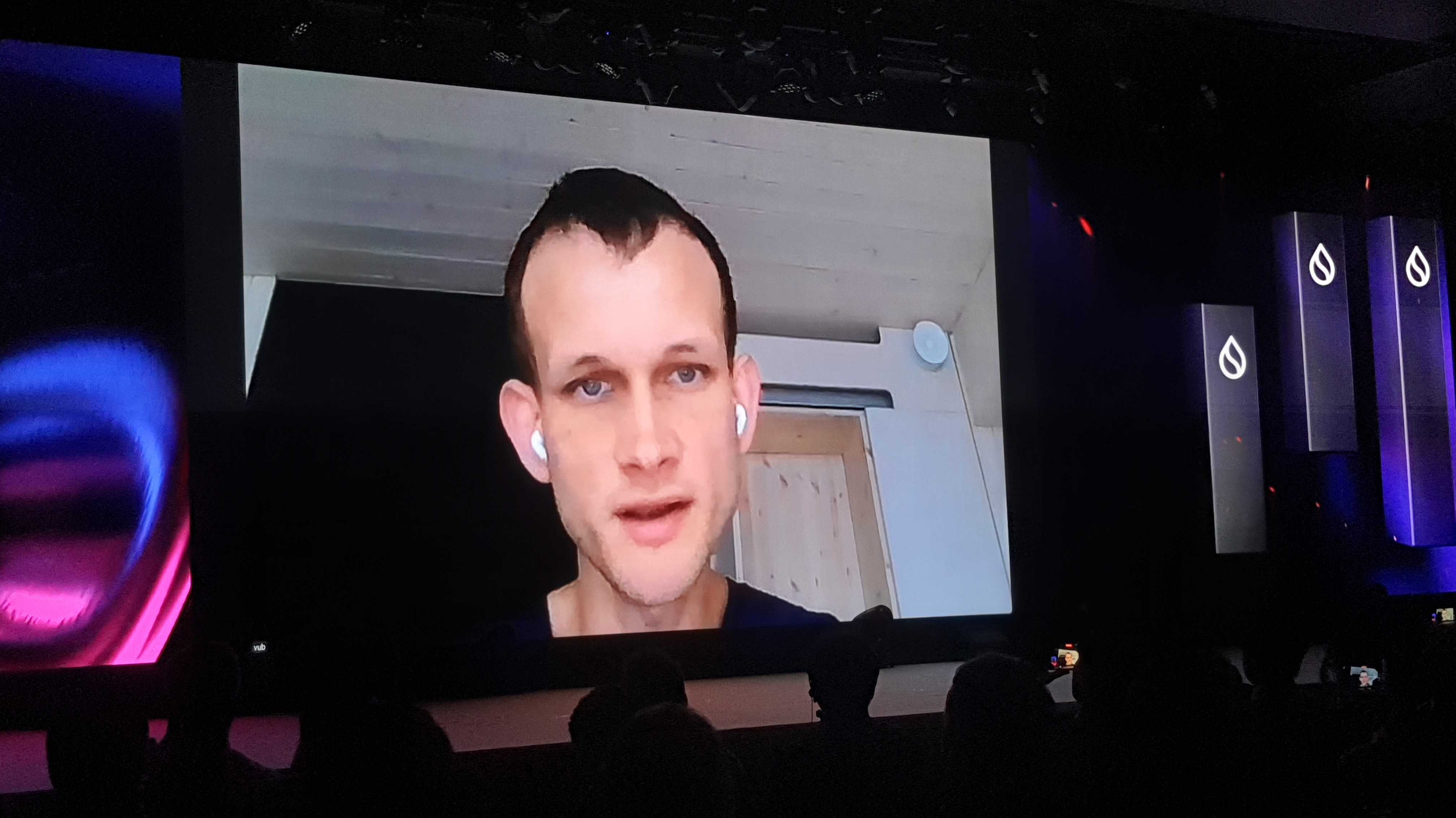 Vitalik Buterin says AI prediction markets can make X community notes faster